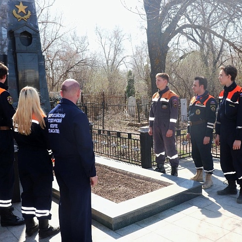 В Самаре состоялась церемония, посвященная памяти сотрудников пожарно-спасательных служб, погибших при исполнении служебных обязанностей